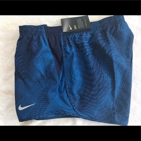 🌸2 for $30🌸 Nike drifit running shorts - Picture 2 of 3